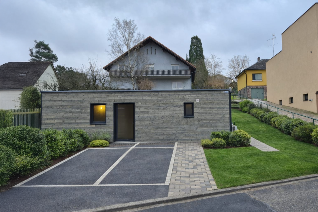 Chalet en bois, local professionnel : Kléta 50m² par Hédonia