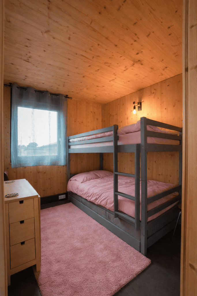 Chambre enfant dans chalet HLL